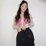Tipnaree Weerawatnodom Instagram - 🎧🎀🖤🩰✨