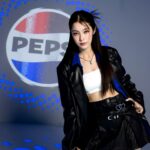 Tipnaree Weerawatnodom Instagram - @pepsithai เล่นใหญ่มากกก ทำถึงสุด ๆ !! กับงาน PEPSI INTO THE NEW ERA เปิดสู่โลกใหม่ของเป๊ปซี่ พร้อมโลโก้ใหม่และประสบการณ์ใหม่ที่ IMMERSIVE GLOBE ใหญ่ยักษ์กลางลานเซ็นทรัลเวิลด์ แสง สี เสียง คือที่สุด! 🪩 และยังมี Exclusive Mini concert ที่จะจัดใน globe อีกด้วย ติดตามรายละเอียดที่เพจ @PepsiThai มีแค่ 8 วันเท่านั้น ตั้งแต่ 25 กุมภาพันธ์ - 3 มีนาคม 2567 ณ ลานเซ็นทรัลเวิลด์ จองบัตรผ่าน LINE @Pepsi ฟรี! ไม่มีค่าใช้จ่าย 💙 #PEPSIINTOTHENEWERA #เป๊ปซี่ซ่าหน่อยมั้ย