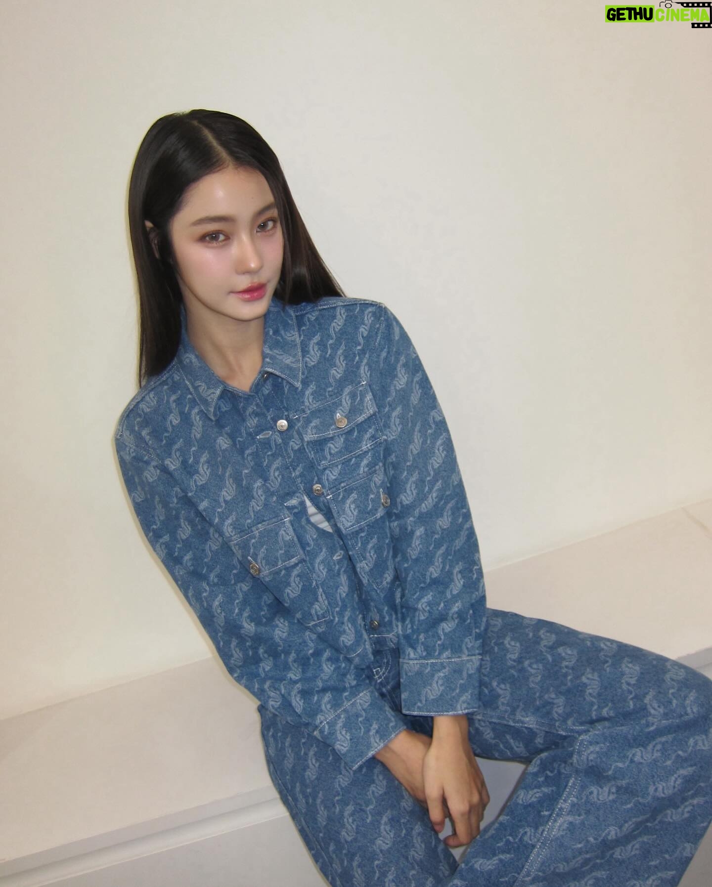 Tipnaree Weerawatnodom Instagram - You’re my Spring Summer😳✨☀️ #MajeSS24 #MajeParis
