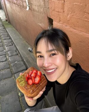 Tisanart Sornsuek Instagram - Hello November🤎
ชิวๆไม่ชอบ ชอบว้าวุ่น ดูมีอะไรทำดี🥲
(ยิ้มอ่อน)