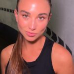 Tita Ureta Instagram – vale pasarlo bien trabajando? Abro comentarios.
.
afortunada de poder trabajar con tremendos equipos. un poquito del backstage del último tiempo