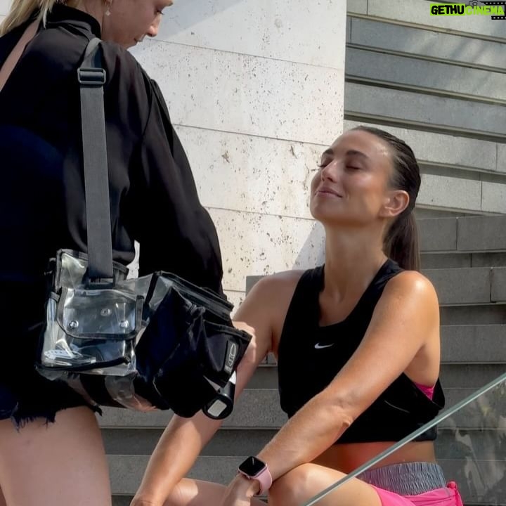 Tita Ureta Instagram - vale pasarlo bien trabajando? Abro comentarios. . afortunada de poder trabajar con tremendos equipos. un poquito del backstage del último tiempo