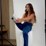 Tita Ureta Instagram – vale pasarlo bien trabajando? Abro comentarios.
.
afortunada de poder trabajar con tremendos equipos. un poquito del backstage del último tiempo