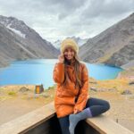 Tita Ureta Instagram - desde este tesoro chileno, iremos en vivo en @mega.tv a eso de las 16:30 , nos vemos ! a ver si me animo un chapuzón cordillerano . @depaseocl en @skiportillo