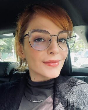 Titi Müller Instagram - Dump desse abril vibes martelinho de ouro por dentro e por fora

1- I can see clearly now
2- tengo un corazón
3- dindos lindos & um pouco cansados
4- minha bb
5- meu adolescente 
6- lookinho do mês