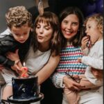 Titi Müller Instagram - Um dump da minha parça, minha amiga, minha cumadre, minha investigadoula caprica sangue quente, coração mole, casca dura e colo quentinho. Perdi as contas de quantas vezes perguntei o que teria sido de mim nessa jornada sem você, @marimuradas 🥲 Viva você todos os dias!