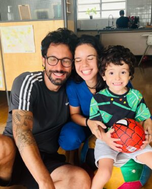 Titi Müller Instagram - Dump desse abril vibes martelinho de ouro por dentro e por fora

1- I can see clearly now
2- tengo un corazón
3- dindos lindos & um pouco cansados
4- minha bb
5- meu adolescente 
6- lookinho do mês