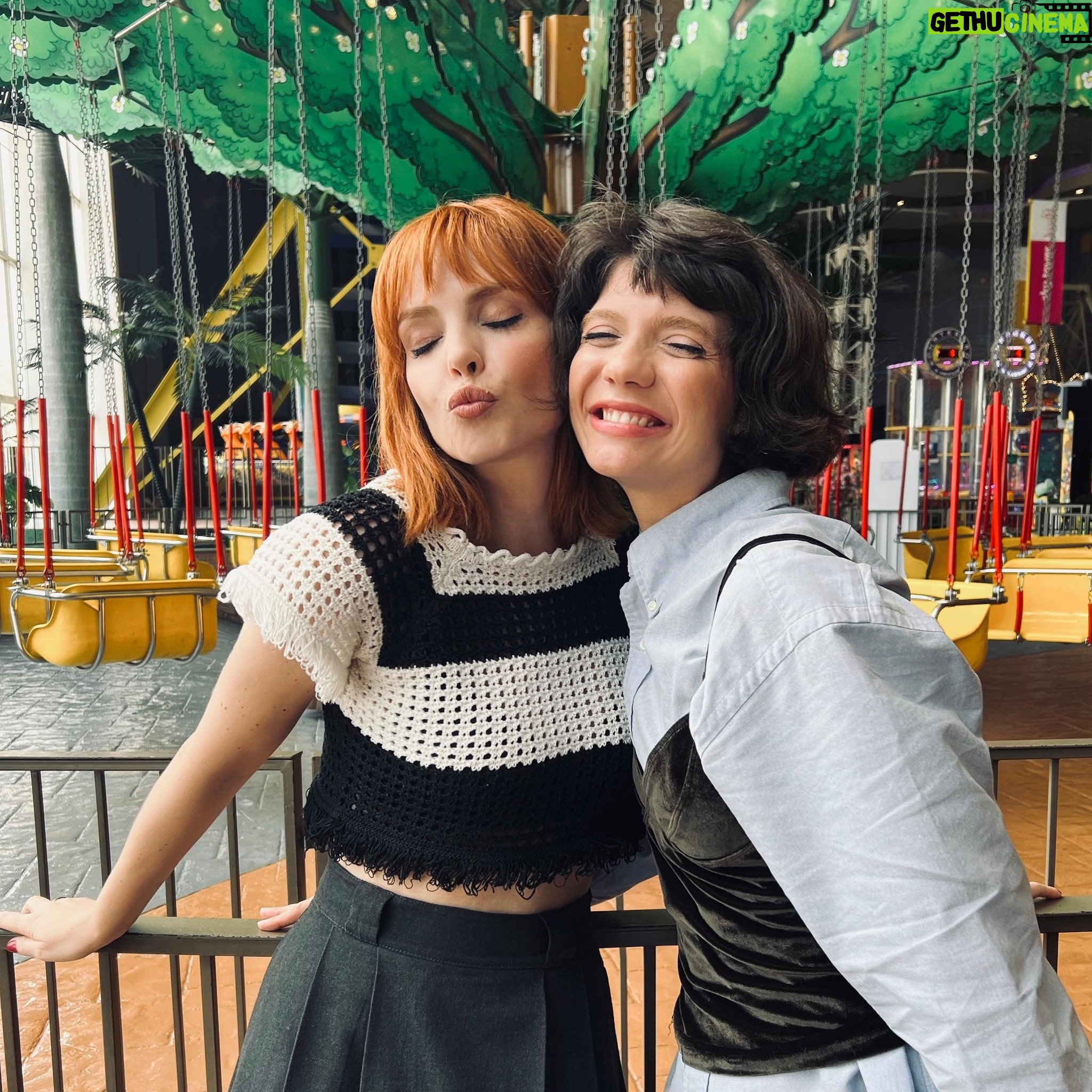 Titi Müller Instagram - Ai tifofas elas 🥰 @fran.wt1 Será que vocês estão preparadas pra esse #vemaí? #labirintiti
