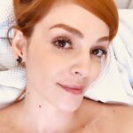 Titi Müller Instagram - Qual a chance de ter uma fratura exposta com o formato da primeira letra do seu nome? 🥰 O que vcs acham de completar com iti? Outra palavra com T? Opinem