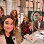 Toñi Moreno Instagram - Con este equipo da gusto arrancar !!!!! @hoyendiacstv @canalsurradiotv