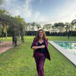 Toñi Moreno Instagram – Esta noche os espero en el Especial 35 Aniversario de @canalsurradiotv . Una vida. Una vida con compañeros impresionantes.