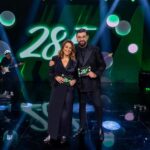 Toñi Moreno Instagram - Contigo me iría al fin del mundo aunque allí no hubiesen torrijas. Mañana , día de todos los Andaluces , tengo el honor de acompañar a este señor en una Gala Especial para @canalsurradiotv . @_manusanchez_ y su equipo lo han vuelto a hacer. Estilismo @almudenaruizstylist