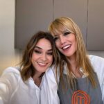 Toñi Moreno Instagram - Siempre es un placer volver a los fogones con ellas. @raquel_merono @buenachegastronomia . Mi receta de la crema catalana en breve en la APP de @masterchef_es