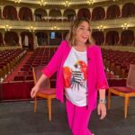 Toñi Moreno Instagram – En el templo del Carnaval. Mi Teatro Falla. #nuevosproyectos ##nuevasilusiones