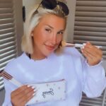Todd Chrisley Instagram – So proud of you my Sassy! Her @sassybysavannah brush kit has launched!! Go to sassybysavannah.com NOW!