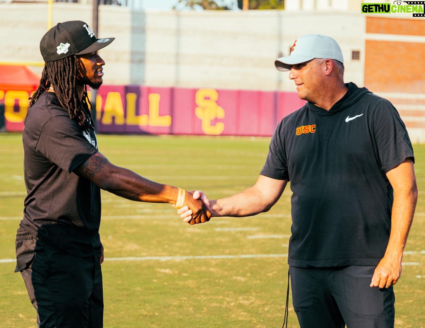 Todd Gurley - 33K Likes - Appreciate the love @usc.fb
Congrats to my guy D Jack on the new job from
GA to LA‼️✌🏾❤️💛 #FightOn