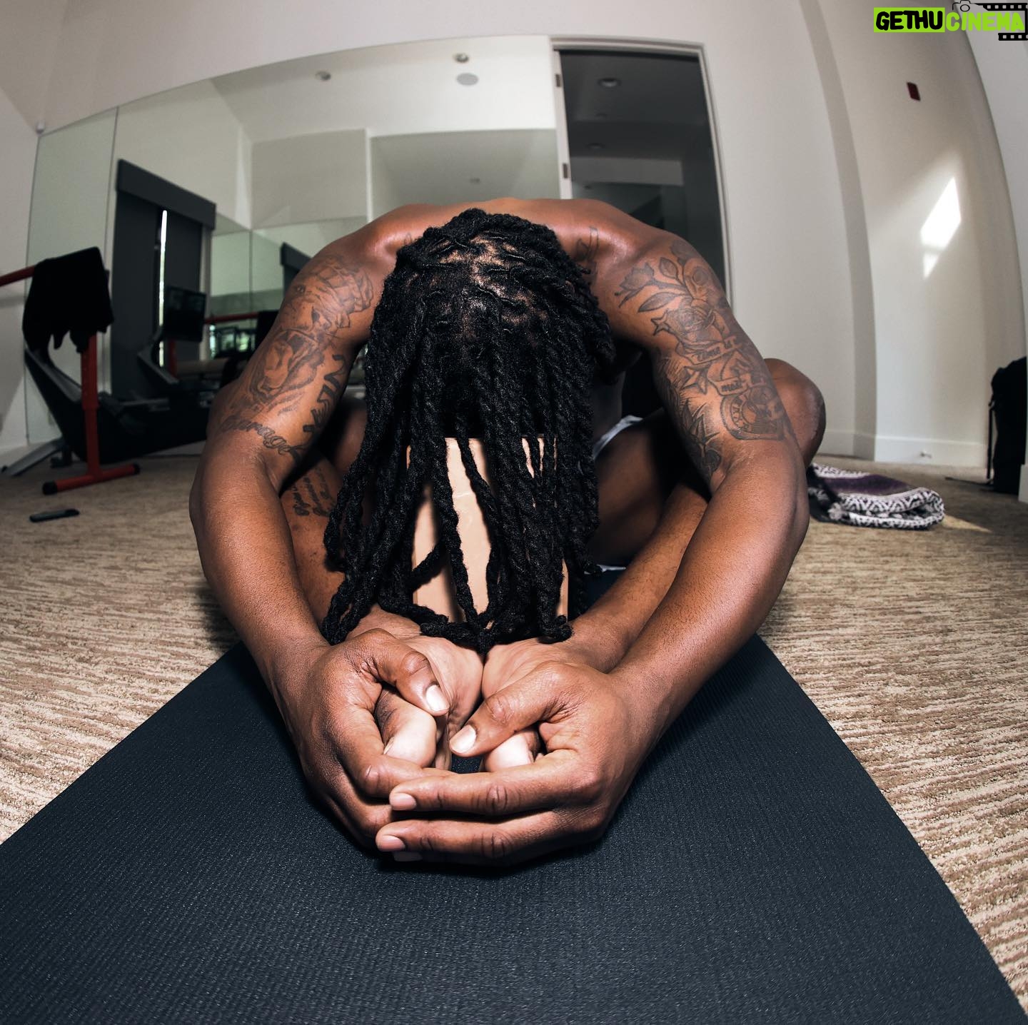 Todd Gurley - 46.4K Likes - Worry Less, Yoga More‼️🧘🏾♂️