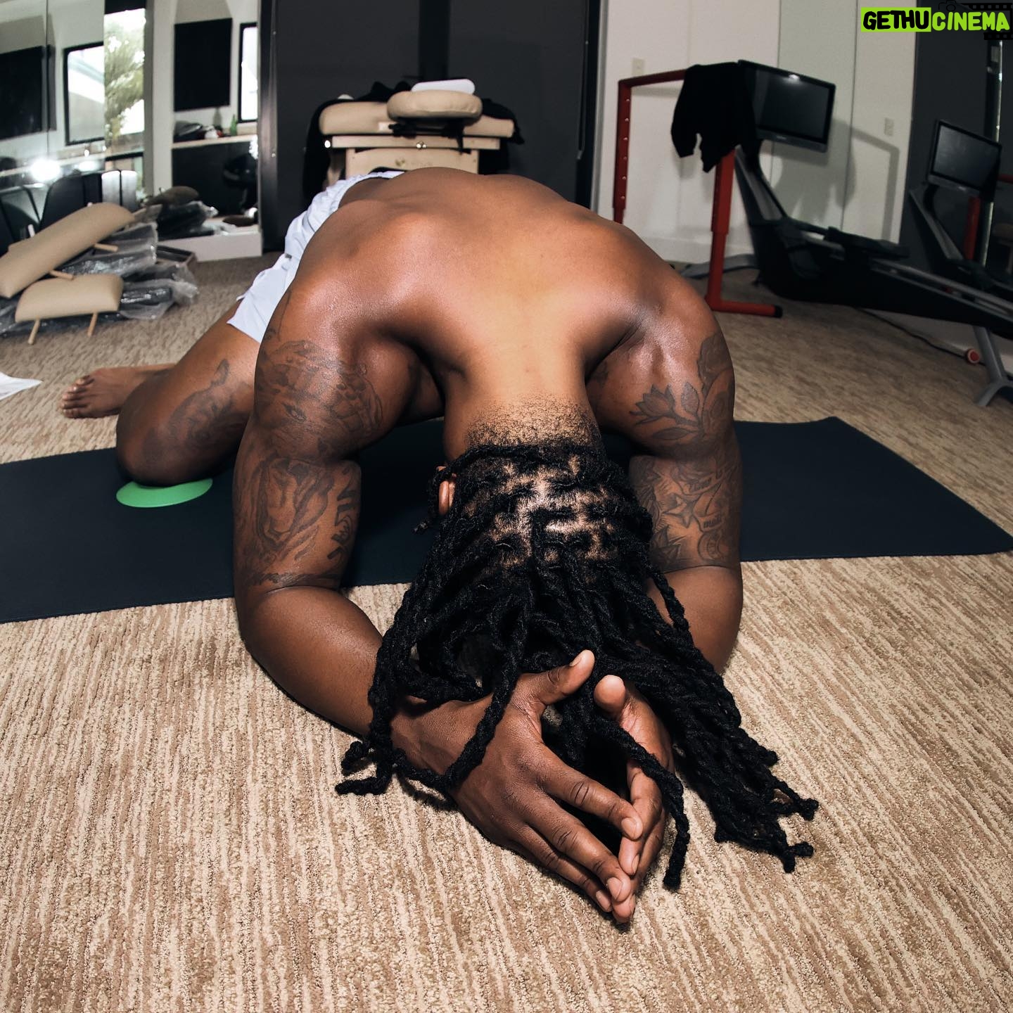Todd Gurley - 46.4K Likes - Worry Less, Yoga More‼️🧘🏾♂️