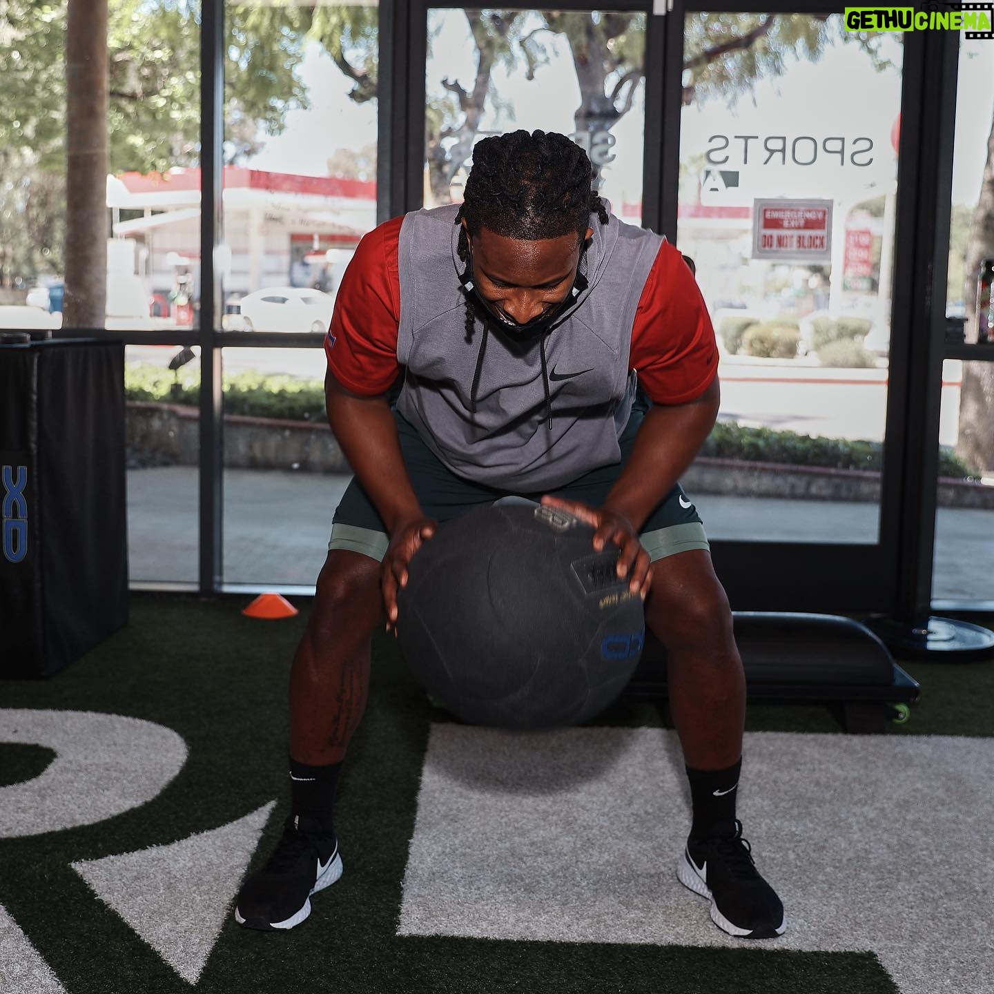 Todd Gurley - 19.3K Likes - Stacking‼️
