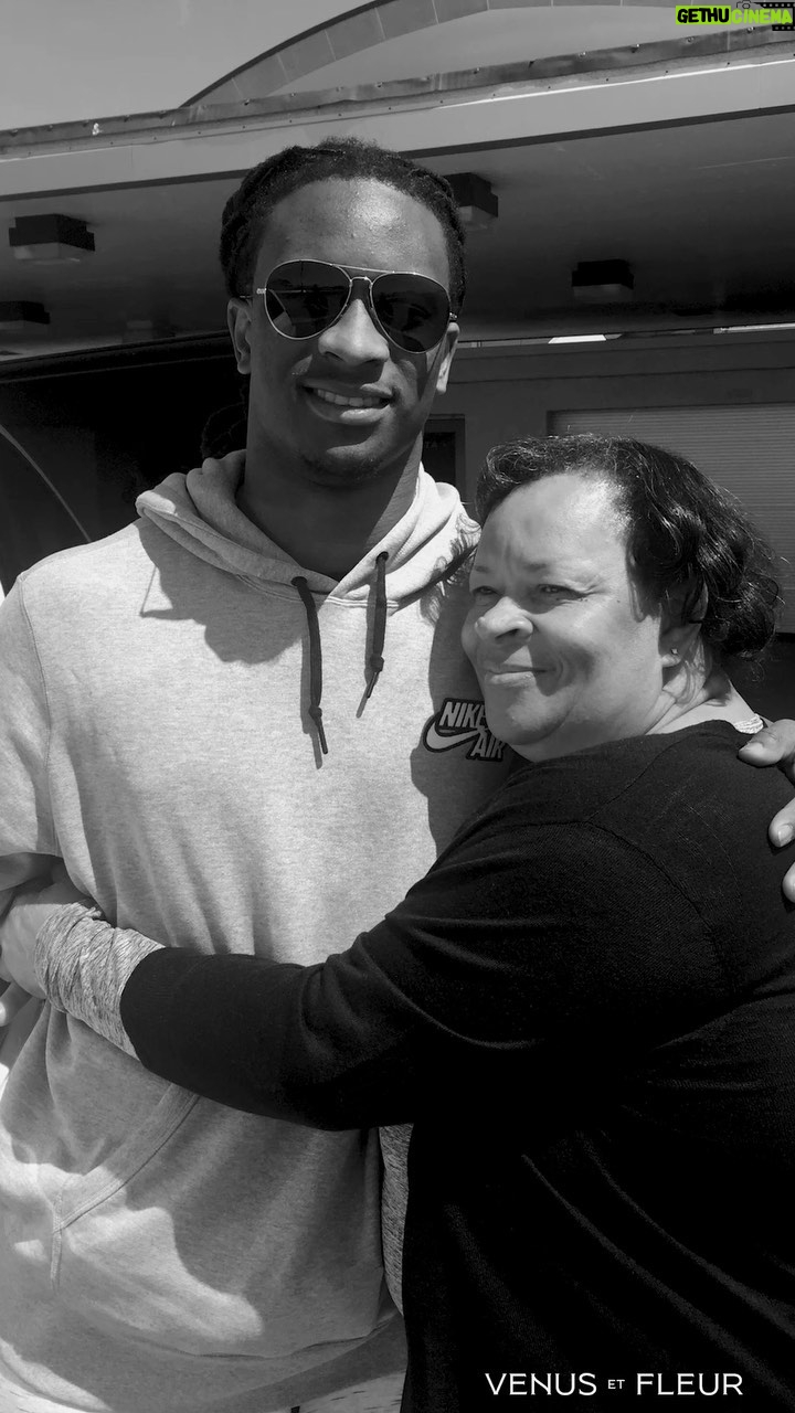 Todd Gurley Instagram - Dear Mom, through the lens of renowned football running back, Todd Gurley. Success is a journey, and behind every journey, there’s a mother’s steadfast belief in her child’s dreams. Todd Gurley’s path to becoming a successful professional athlete was made possible by his mother’s constant encouragement and guidance. From his childhood dreams to the NFL field, she stood by his side, making sacrifices and cheering him on every step of the way. Todd’s story is a testament to the power of a mother’s love and the impact it can have on a person’s life. #dearmom #venusetfleur #mothersday