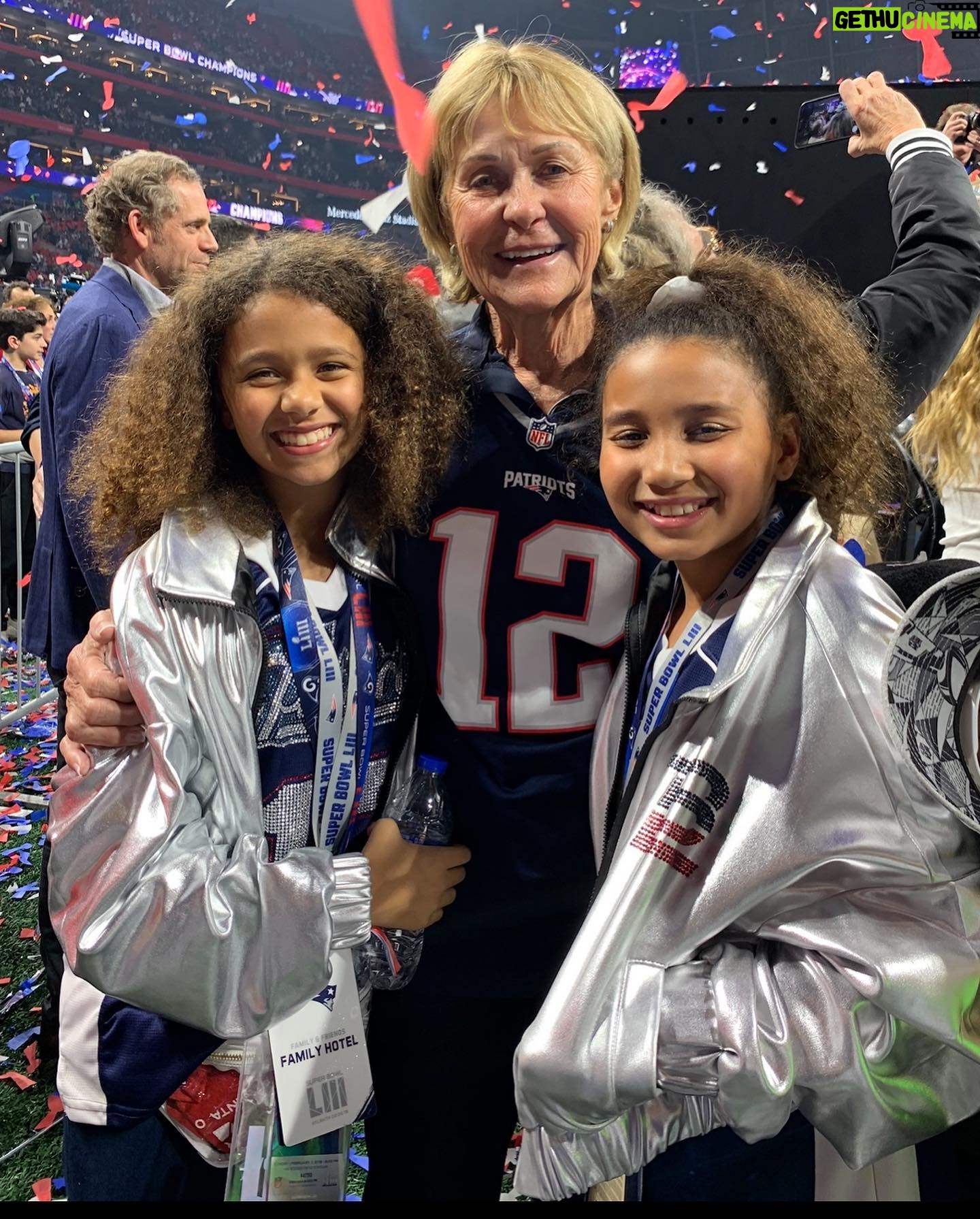 Tom Brady Instagram - Happy Mothers Day to these kind, caring, compassionate and POWERFUL moms that I’m lucky to have in my life. None of this would be possible without your love ❤️❤️❤️