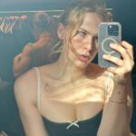 Tommy Dorfman Instagram – vacation with your gal pal but she’s camera shy 🇲🇽

@oomandarina