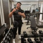 Tommy Fury Instagram - Keeping that momentum. Feeling FIT.