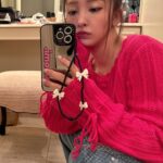 Tomomi Itano Instagram - 🩷🔗🎀🪽 ポニシュとリボンとパールとハート🫶🏻 #Fashion #ootd #154cm #友Style