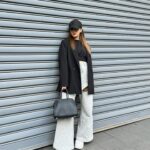 Tomomi Itano Instagram - 👟★⛓️ 　 なんまいめ？ #jacket @zara #tops @rosary.moon #bottom @rosyluce #sneaker @nike #bag @therow #Fashion #ootd #154cm #友style