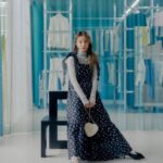 Tomomi Itano Instagram - ZOZO初のリアル店舗 『niaulab by ZOZO』に行ってきたよー🌸 何枚目がすき？🫶🏻 ここでは、プロのスタイリストさんやヘアメイクさんに パーソナルスタイリングやヘアメイクをしてもらって 自分の"似合う"をみつけられる、スペシャルな空間です😳💕 今回はあのマッシュグループとのコラボ企画✨ MASHの中では特に【FrayI.DとSNIDEL】が好きなんだけど、 今回マッシュグループのアパレル＆コスメ計14ブランドで、 私にぴったりな新しいスタイリングを提案してもらいました🎀 いつもの私とは違った新しいスタイリングで参考になった👀 niaulabでは、2時間以上1人のお客様のために貸切で、 しかもまさかの無料なの🫣🩷🩷🩷 毎月1日に翌月分の応募期間が始まるのでぜひみんなチェックしてね！ @niaulab_by_zozo #niaulab #似合うラボ