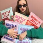 Tomomi Itano Instagram - 🍒🫐⭐️🩷🍎 なんまいめ？💭 サプライズなクリエイティブ🕶️😮 フレームとテンプルがグミみたいになってるの #GENTLEMONSTER #GENTLEJELLY #GENTLEMONSTER2024