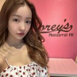 Tomomi Itano Instagram – Hawaiiの思い出🌴🍹💛

なんまいめ？💖