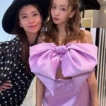 Tomomi Itano Instagram - 𝐍𝑰𝑵𝑨 𝑹𝑰𝑪𝑪𝑰（ﾆﾅ ﾘｯﾁ） 去年パリコレも見に行った、ラグジュアリーブランドでも とってもファンシーでタイプのブランド🎀 只今、2024年春夏のポップアップストアが 阪急うめだ本店5階にて開催中だよ💖 デザイナーのハリス・リードのセンスが本当にすき。 ロックプリンセスのようなドラマティックで エレガントも兼ね備えたワードロ ーブ👑💍🏰 ぜひ、覗いて見てね♡⃛ 何枚目が好き？💭 #ninaricci #ニナリッチ @ninaricci @harris_reed