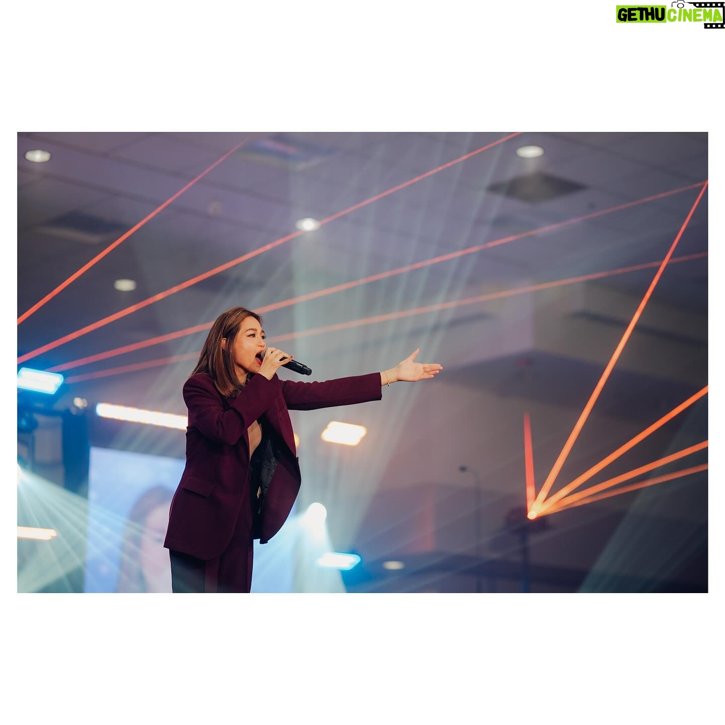 Toni Gonzaga Instagram - π£πΈπ·π² ππΈπ·ππͺπ°πͺ | Home Free 15 Global Crusade at Los Angeles Convention Center @celestinegonzaga @homefreeglobalcrusades #czproductions #lumixs5ii #lumixs1r #tonigonzaga #homefreeglobalcrusade15 #losangeles #sigma85mmf14 #portrait_vision #portraitphotography #creativeoptic #creativelounge #portraitfeed