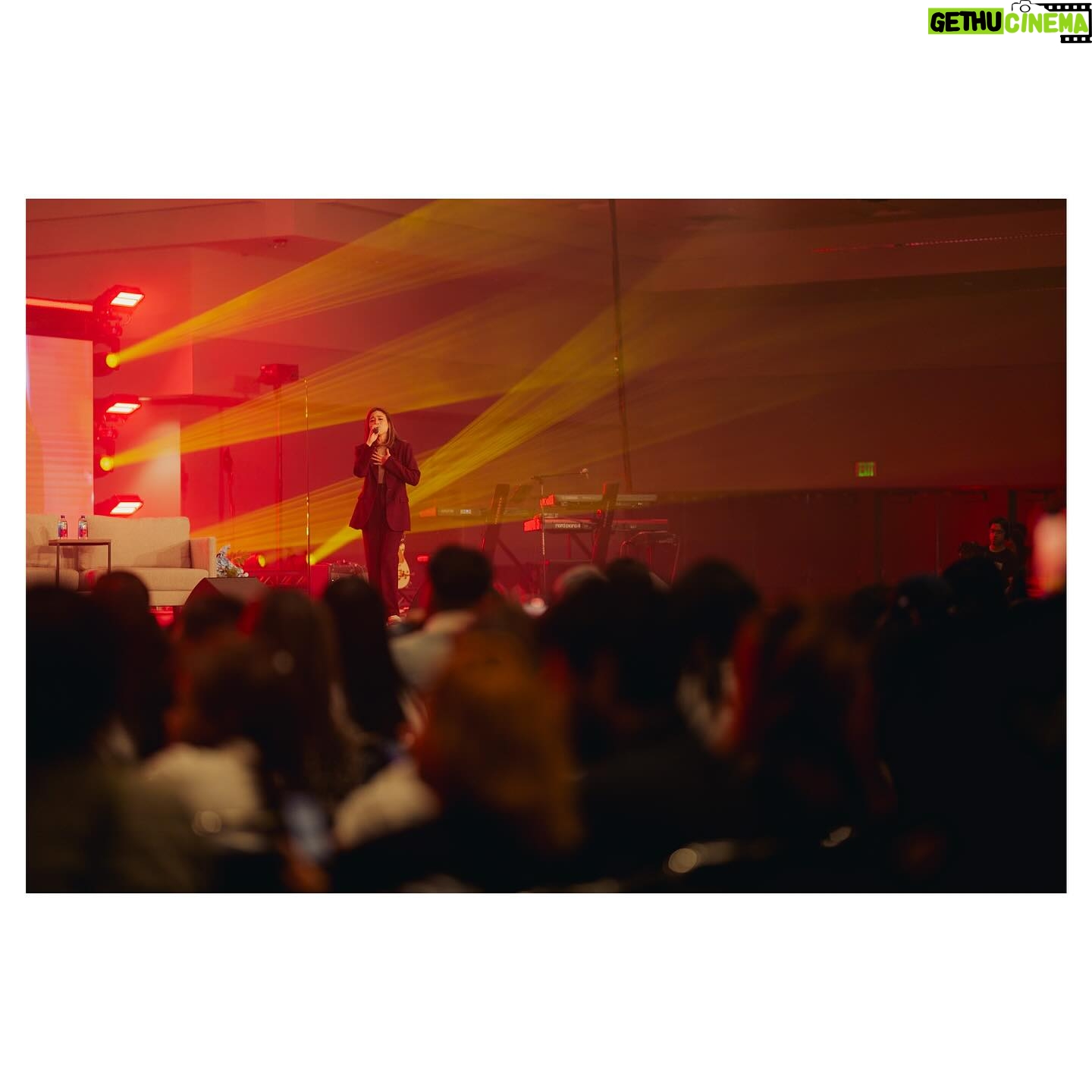 Toni Gonzaga Instagram - π£πΈπ·π² ππΈπ·ππͺπ°πͺ | Home Free 15 Global Crusade at Los Angeles Convention Center @celestinegonzaga @homefreeglobalcrusades #czproductions #lumixs5ii #lumixs1r #tonigonzaga #homefreeglobalcrusade15 #losangeles #sigma85mmf14 #portrait_vision #portraitphotography #creativeoptic #creativelounge #portraitfeed