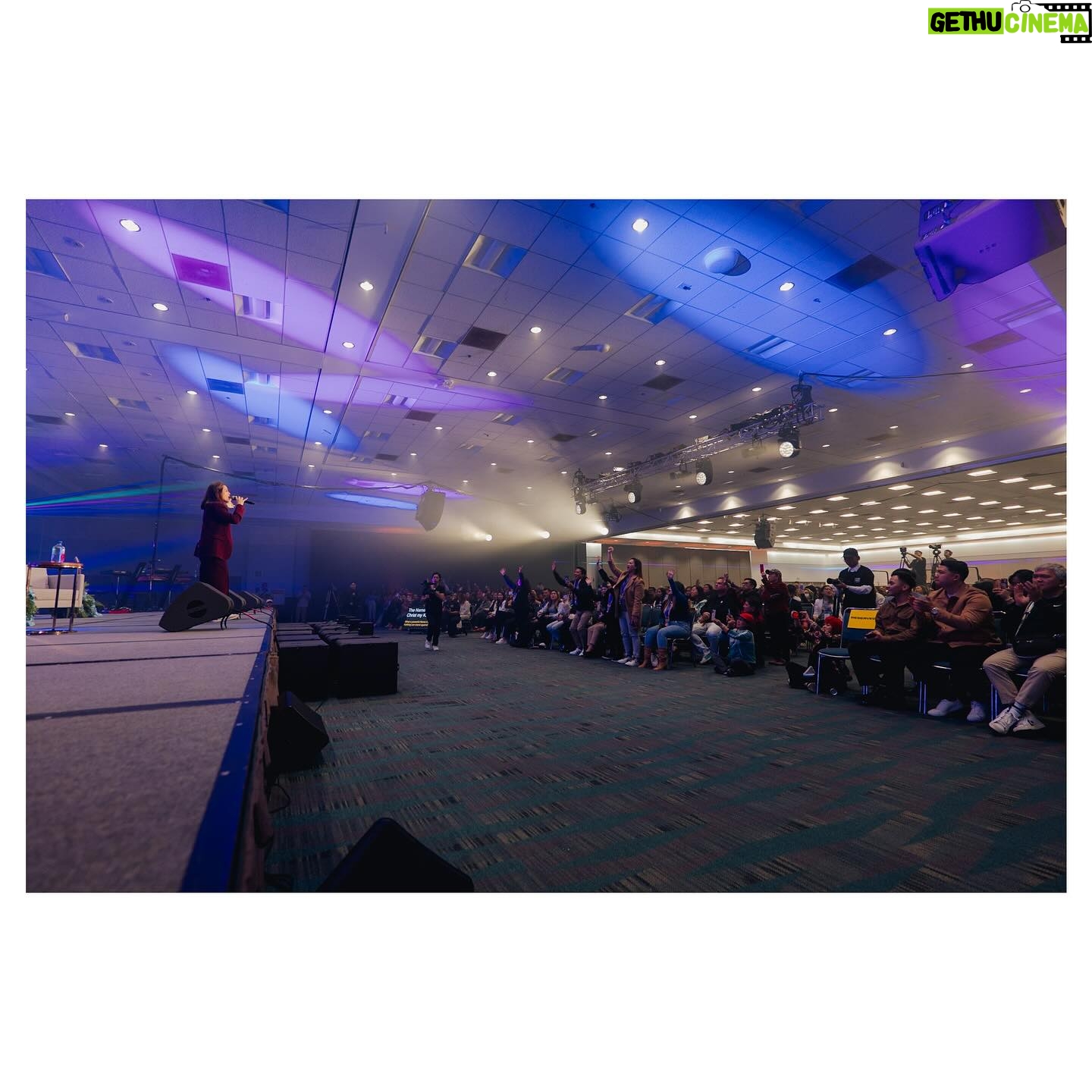 Toni Gonzaga Instagram - π£πΈπ·π² ππΈπ·ππͺπ°πͺ | Home Free 15 Global Crusade at Los Angeles Convention Center @celestinegonzaga @homefreeglobalcrusades #czproductions #lumixs5ii #lumixs1r #tonigonzaga #homefreeglobalcrusade15 #losangeles #sigma85mmf14 #portrait_vision #portraitphotography #creativeoptic #creativelounge #portraitfeed