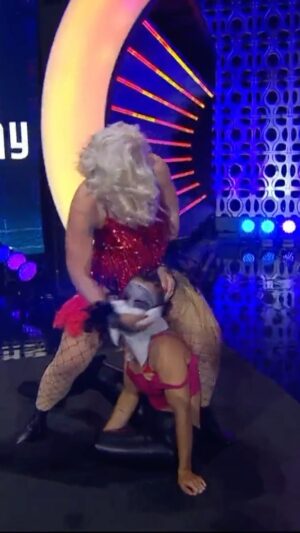 Toni Rossall Instagram - AEW Women’s World Champion @tonistorm_ is wiping the face paint off of @thunderrosa22! Watch #AEWDynamite LIVE on TBS!