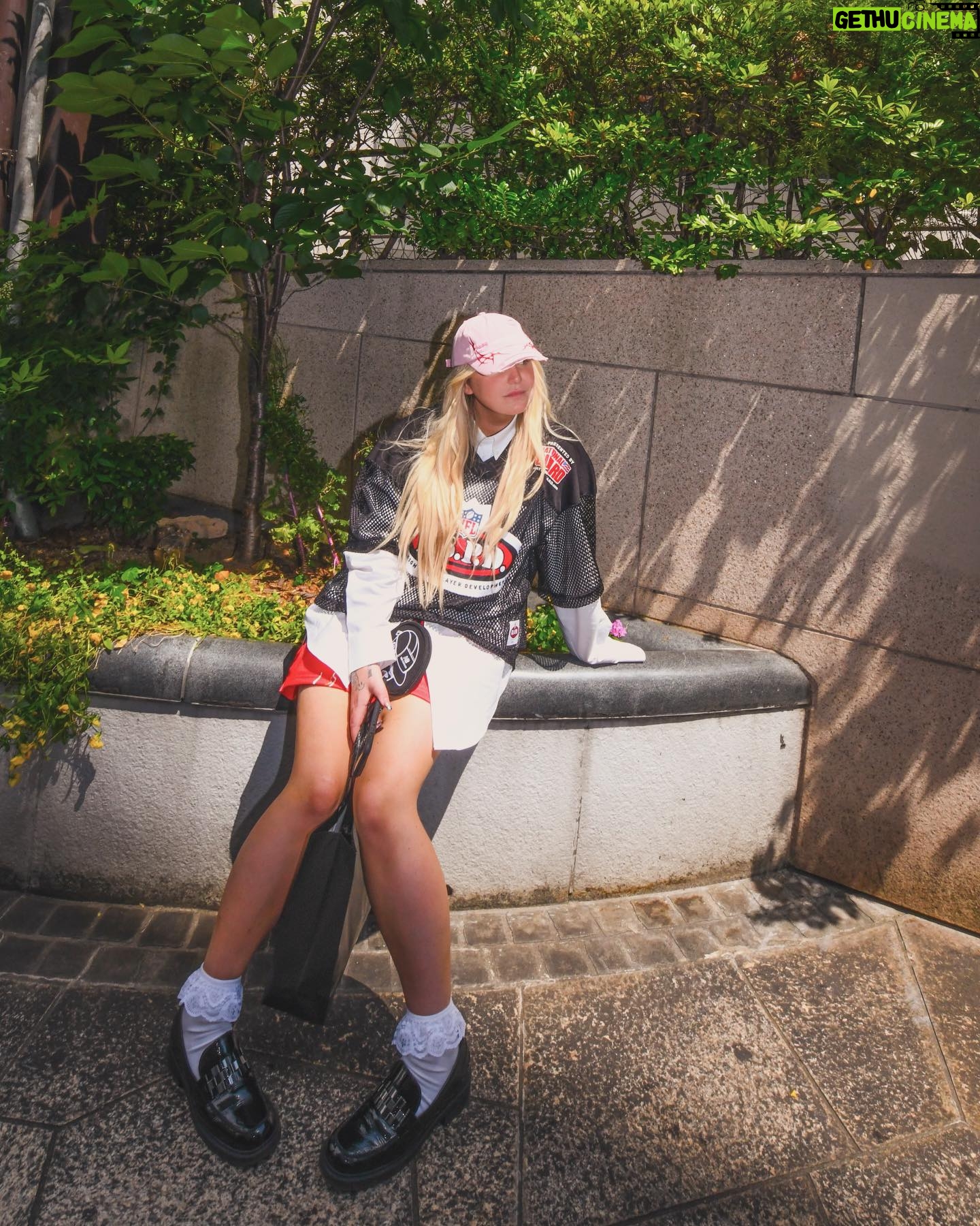 Toni Watson Instagram - My first JAPAN festival in T minus 3 hours 🫶🏼