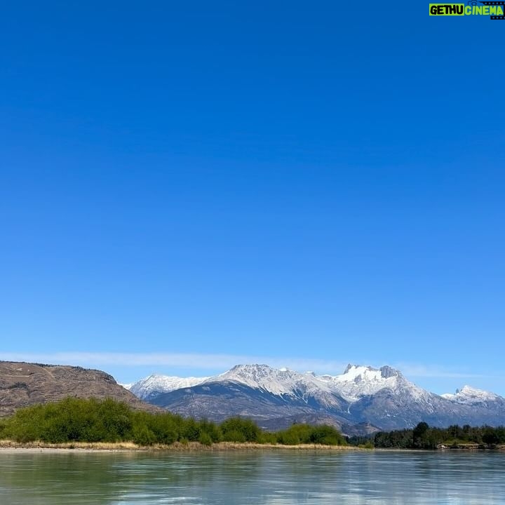 Tonka Tomicic Instagram - Gracias! #patagonia Reencuentro con amigos ♥️ y la belleza del paisaje que conmueve. Dato viajero vayan a #puertosanchez no se pierdan las #cavernasdemarmol ♥️🇨🇱