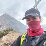 Tonka Tomicic Instagram - Mi primer #manquehuito hoy! Uno de mis pendientes es el #manquehue así que hay que comenzar por el ito 😜 Una subida muy familiar, perritos, bicicletas, tod@s bienvenidos!!! Un muy buen paseo! #naturaleza #trekking #precordillera #chile 🇨🇱♥️