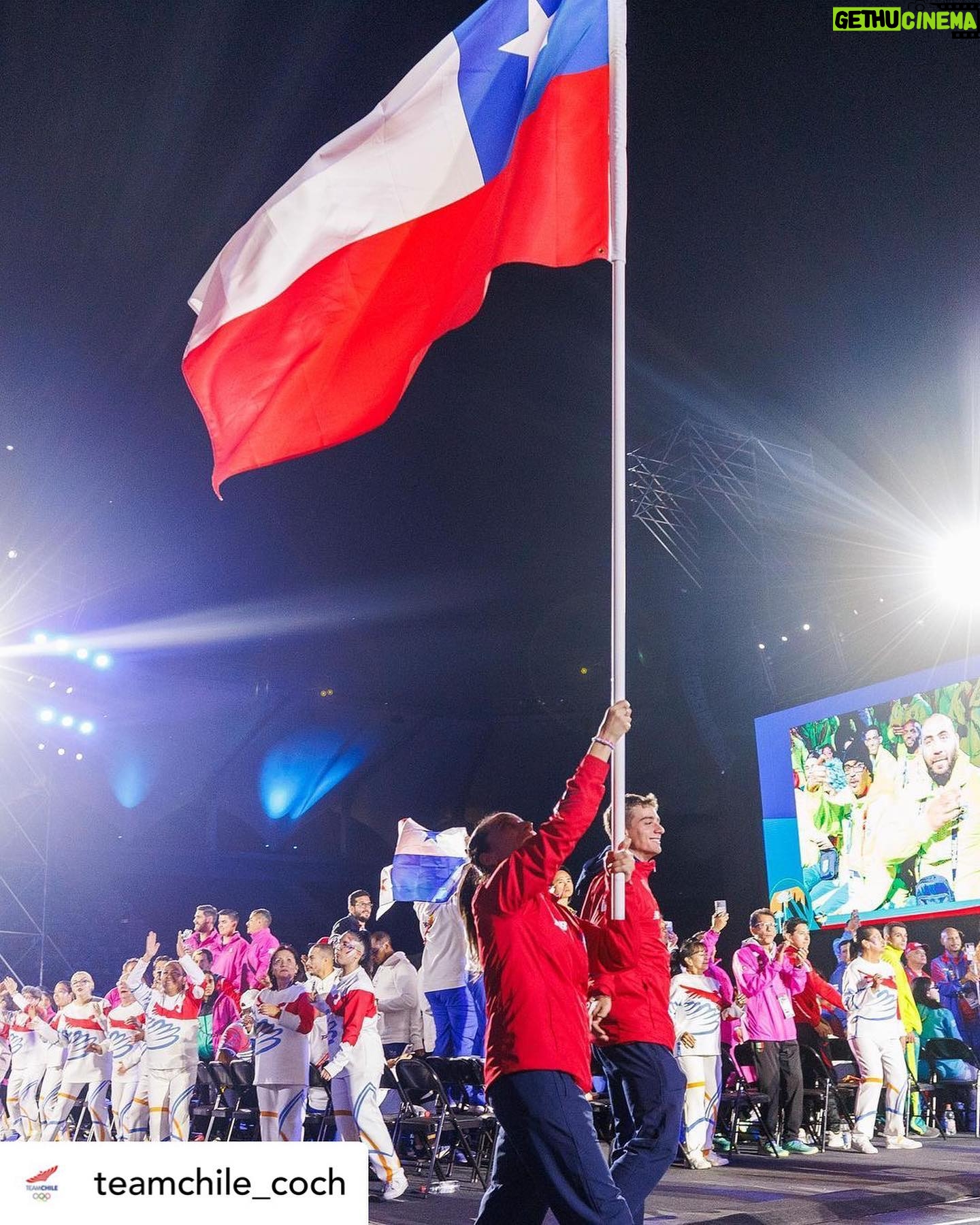 Tonka Tomicic Instagram - Maravillosos #panamericanos #santiago2023 Grande #teamchile admiración para todos los deportistas!!! Agradecimiento para los voluntarios! Gran organización @santiago2023oficial ♥️♥️♥️♥️🇨🇱🇨🇱🇨🇱🇨🇱🇨🇱🇨🇱🙌🙌🙌🙌🙌 Posted @withregram • @teamchile_coch 🥲 ¡CHAO, SANTIAGO 2023! 🥲 Gracias, gracias y más gracias a toda la organización de @santiago2023oficial 🙌, a los Voluntarios ☺️, a @panamsports 🫡 y a todos quienes hicieron posible esta fiesta 🥳. Y en algunos días, todos apoyando a nuestros amigos del @comiteparalimpicochile 🫶. #VamosTeamChile 🇨🇱 📸 @mauricioapalmam @padel.focus