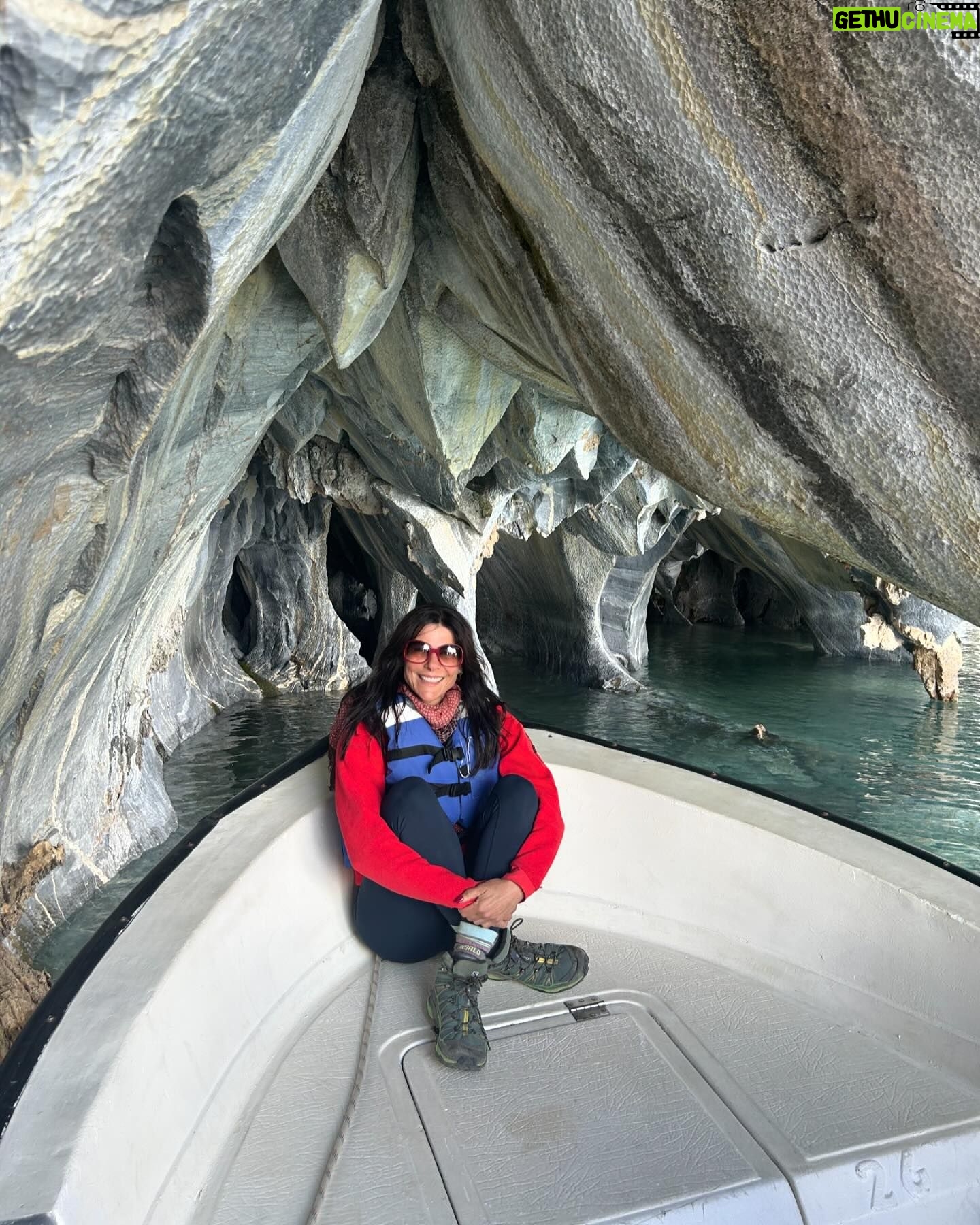 Tonka Tomicic Instagram - Gracias! #patagonia Reencuentro con amigos ♥️ y la belleza del paisaje que conmueve. Dato viajero vayan a #puertosanchez no se pierdan las #cavernasdemarmol ♥️🇨🇱