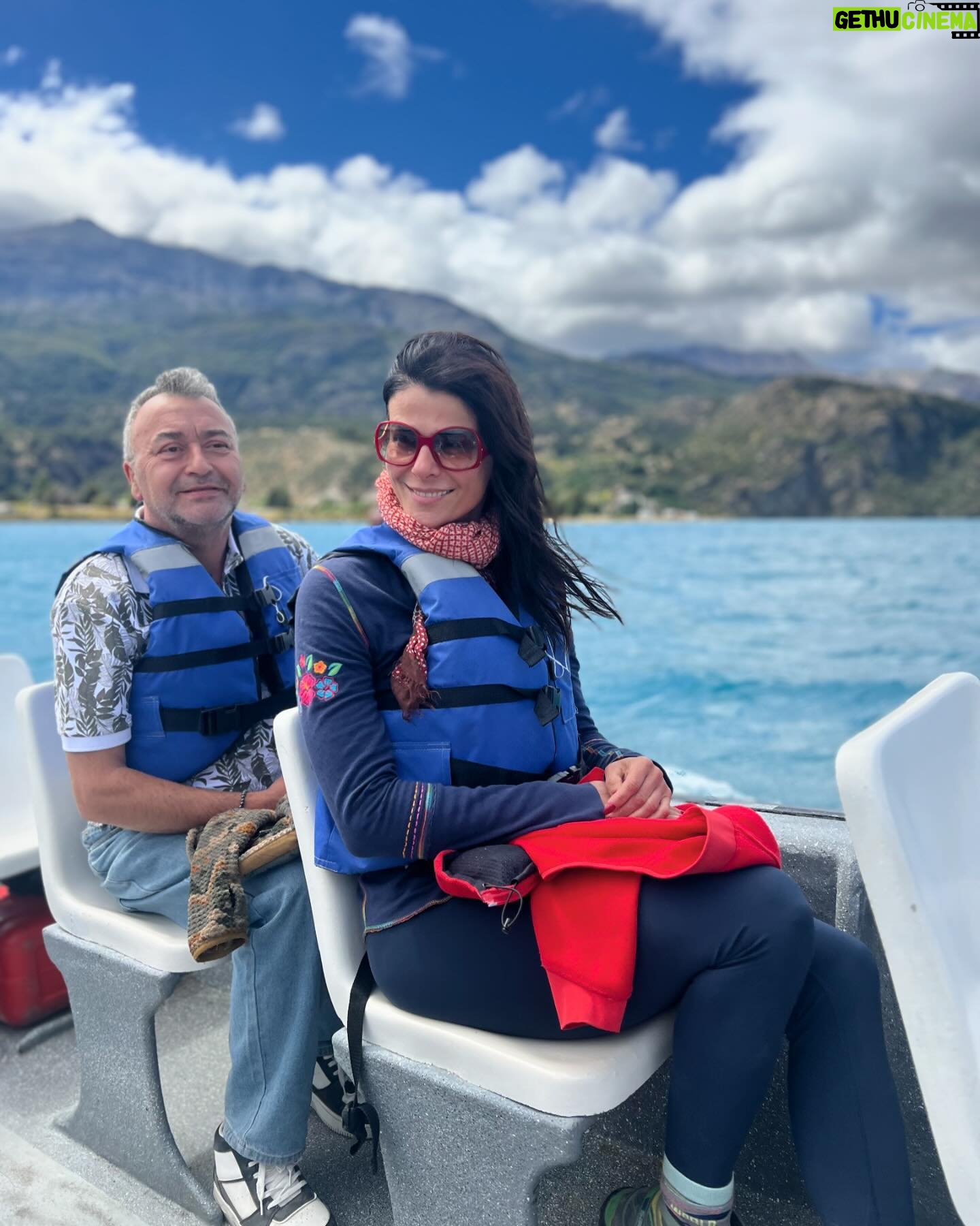 Tonka Tomicic Instagram - Gracias! #patagonia Reencuentro con amigos ♥️ y la belleza del paisaje que conmueve. Dato viajero vayan a #puertosanchez no se pierdan las #cavernasdemarmol ♥️🇨🇱
