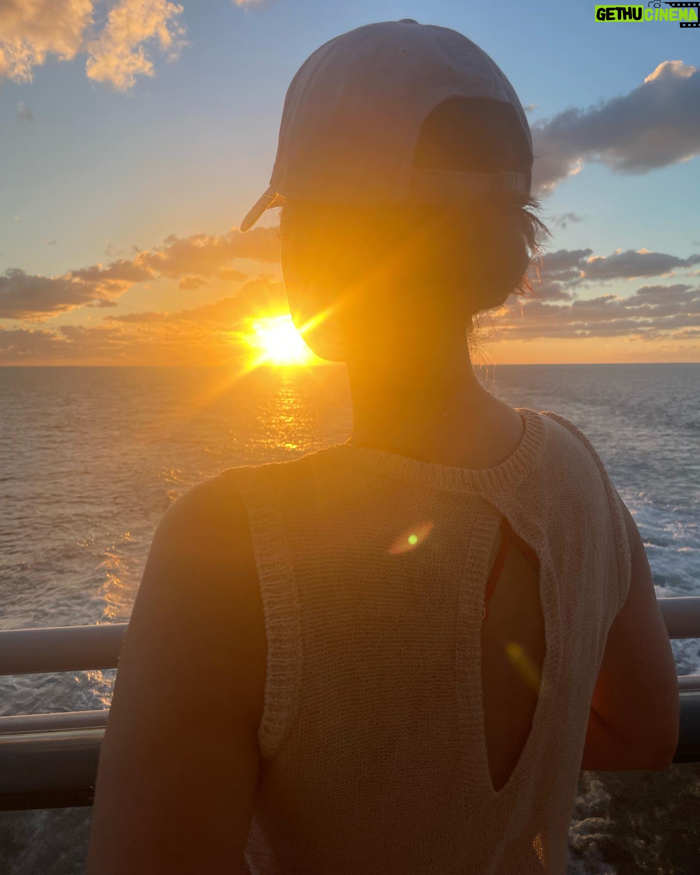 Torrey DeVitto Instagram - Ditched the puffer for a bathing suit to bring in the New Year this year. If this is any indication of how the rest of 2024 is going to go, I’m in! Wishing you all a Happy New Year filled with love, growth and expansion. 🤍🤍🤍 #virginvoyages @virginvoyages