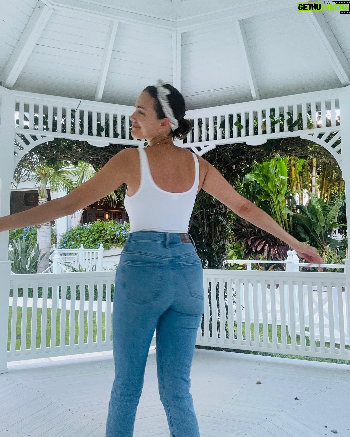 Torrey DeVitto Instagram - Relaxed • Rejuvenated • Rested Thank you @palmshotelmiami for not just a lovely stay, but a truly green 🍃 stay! So special staying at a hotel that puts the environment and wellness first. We will be back!