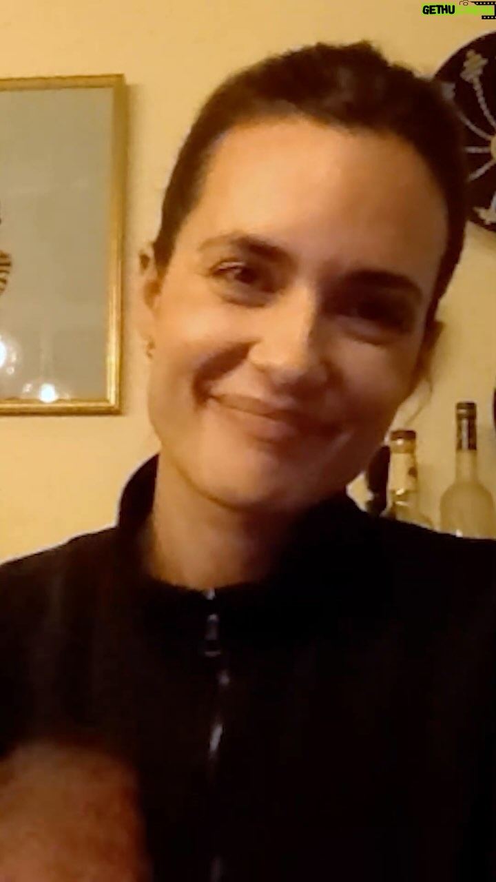 Torrey DeVitto Instagram - I’m proud to have partnered with @MakeAWishAmerica to grant life-changing wishes to children with critical illnesses over the years. But you don’t have to be an actor to be a WishMaker. YOU have the power to change these kids’ lives. Anyone can help make a wish come true. Become a #WishMaker today at wishmaker.org. #WorldWishMonth #WishMakersWanted