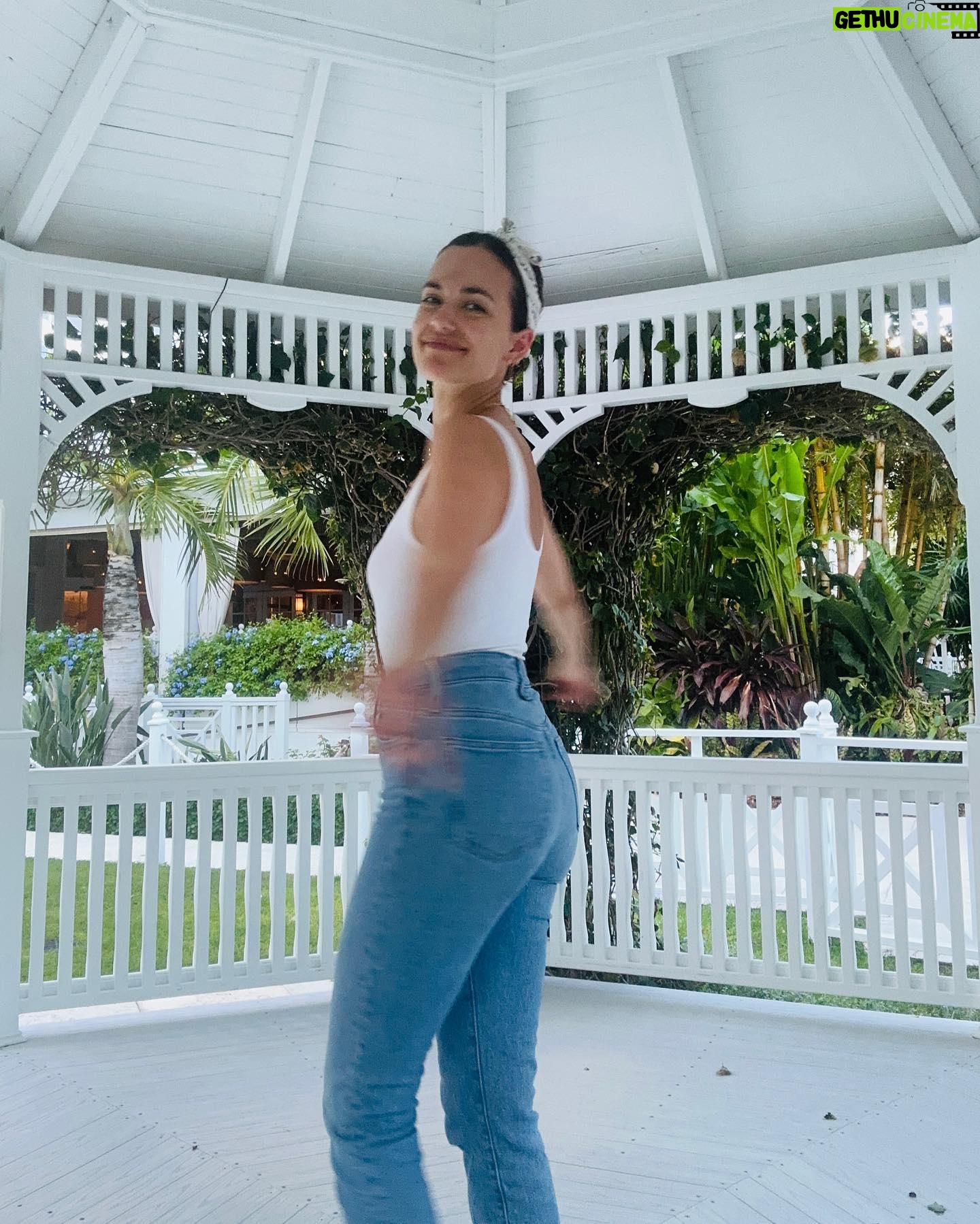 Torrey DeVitto Instagram - Relaxed • Rejuvenated • Rested Thank you @palmshotelmiami for not just a lovely stay, but a truly green 🍃 stay! So special staying at a hotel that puts the environment and wellness first. We will be back!