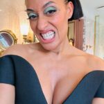 Tracee Ellis Ross Instagram - Thank you @fashionscholarshipfund for the honor. Thank you @seenbysharkey for just being you. Thank you @karlawelchstylist for your wonderful words and for being a stellar human.