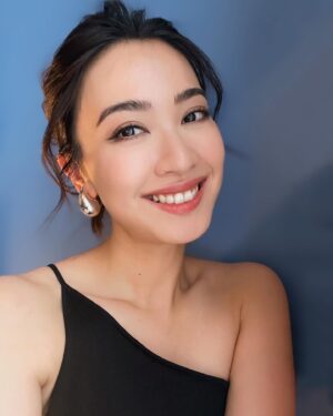 Tracy Chu Instagram - DIY headshots against my favorite wall at home 😜📸✌🏻

Hair: @jun_cy 
Makeup: @cyruslee1018
