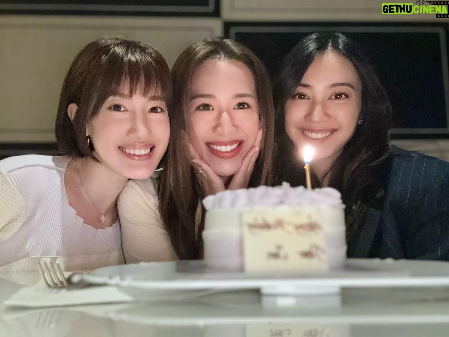 Tracy Chu Instagram - It's Jen's birthday, but I show up whenever there's cake. 🎂🎉🎊 Happy Birthday @jenniferjshum !♥️ @chiangel1110 @sandy.lausinting